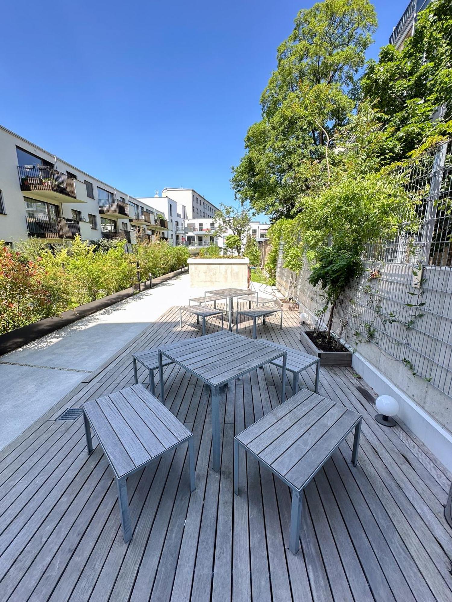 Vienna Sunny Side Up Apartments Luaran gambar